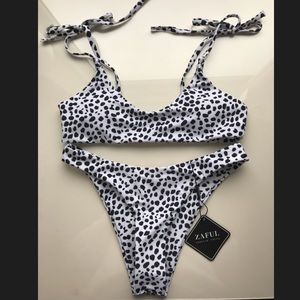 Women’s size small Zaful bikini NWT